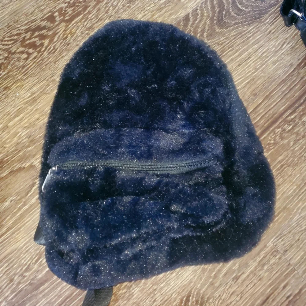 Small backpack - Picture 1 of 3